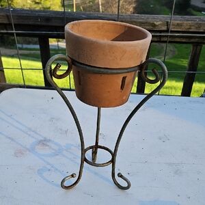 Vintage Rod Iron Metal Plant Stand Holder